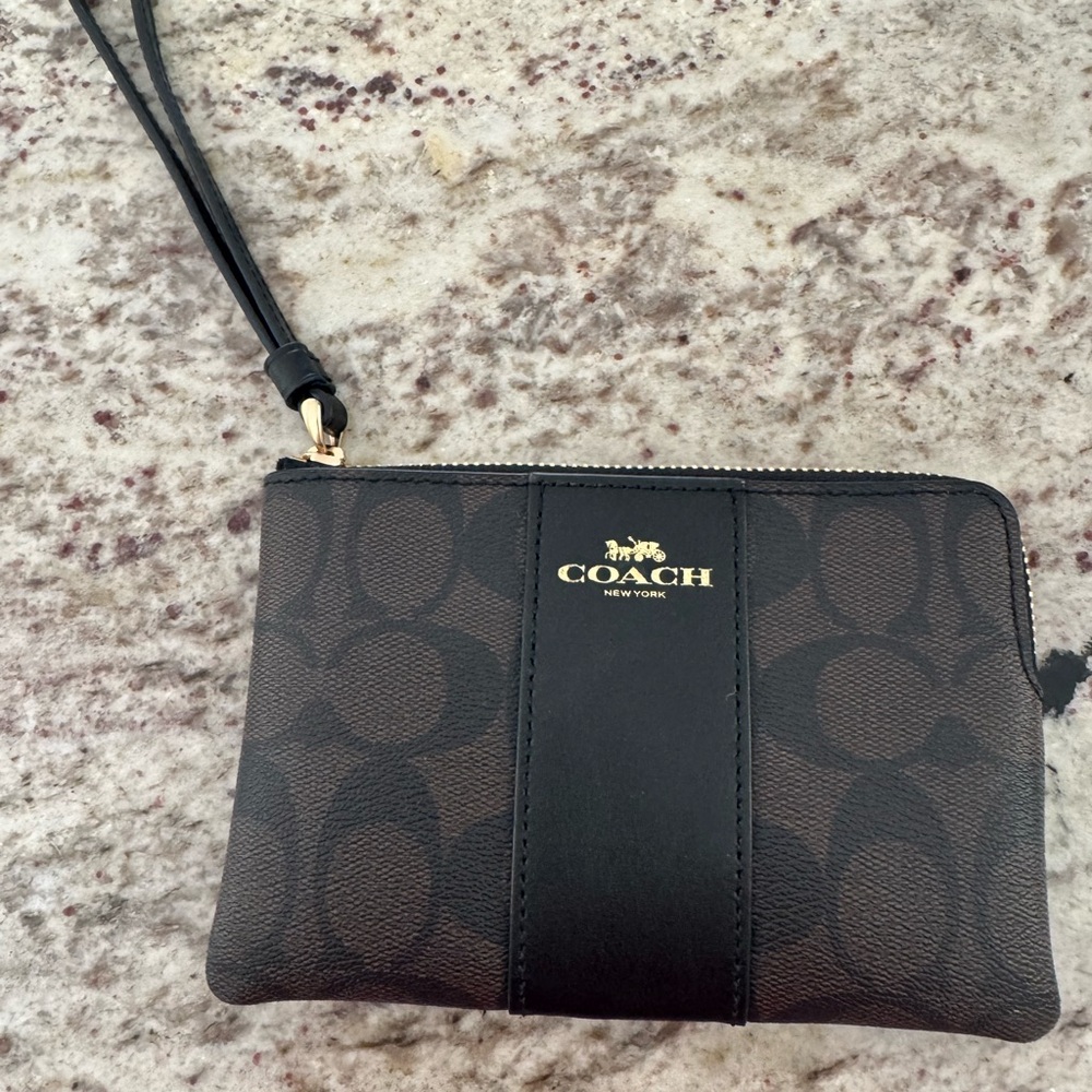 New Coach Wristlet